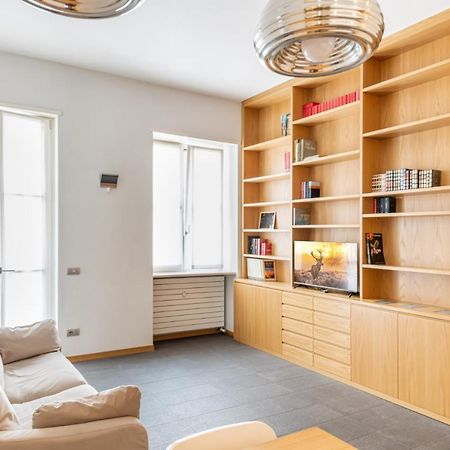 Easylife - Elegante Dimora Due Passi Dal Duomo Apartment Милано Екстериор снимка