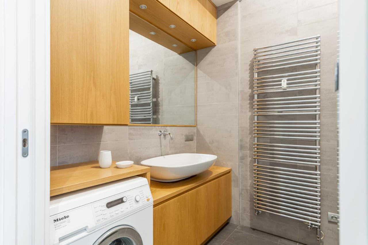 Easylife - Elegante Dimora Due Passi Dal Duomo Apartment Милано Екстериор снимка